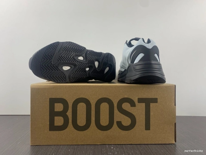 Boost GZ0711 Tint 700 Blue MNVN Adidas Yeezy 0804